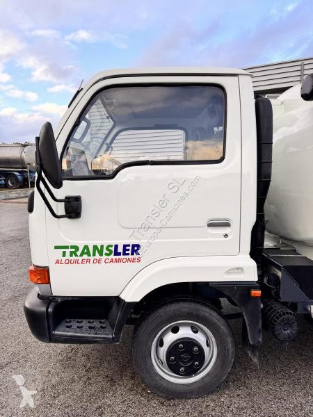 Camion Nissan E