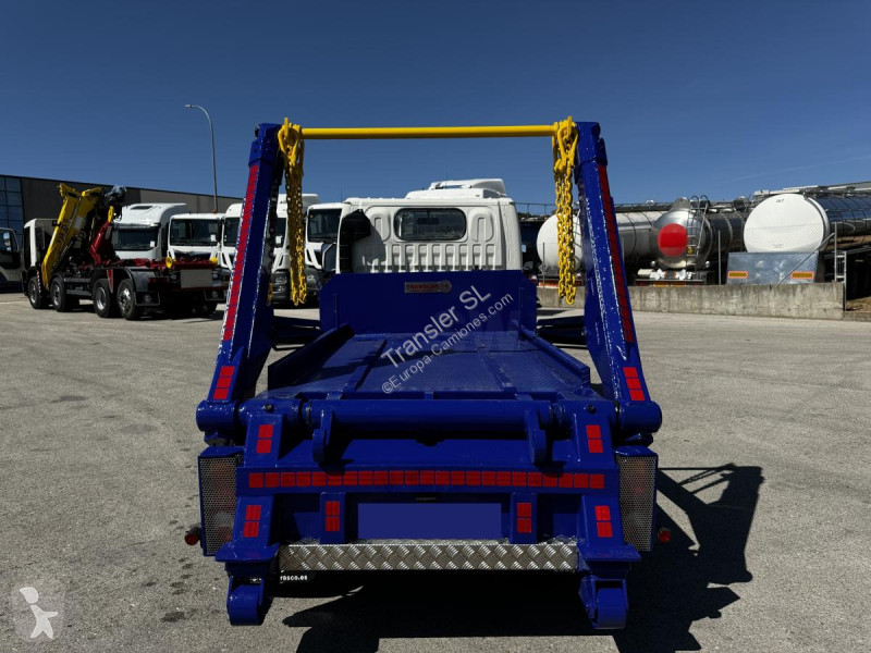 Camión Nissan E