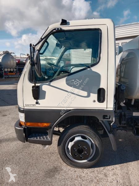 Camion Mitsubishi