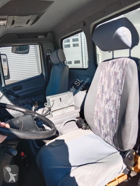 Camion Nissan 165