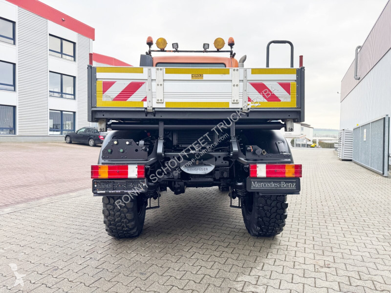 Camión Unimog U 400 405/12 4x4 U 400 405/12...