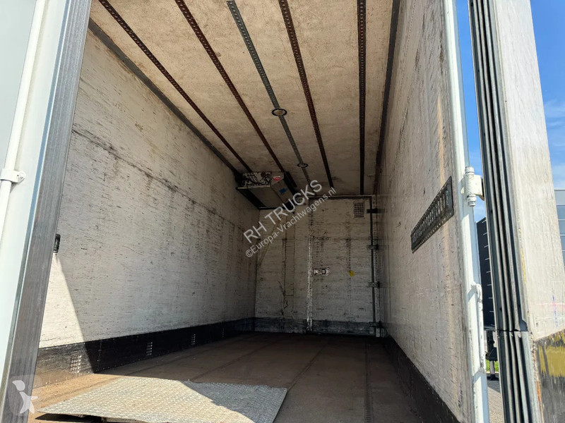 Kamion Volvo 12420 6X2 - EURO 3 + HANGER...