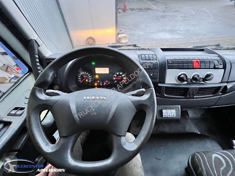 Kamion Iveco 150E28 175,650 km, AC, 3 seats,...
