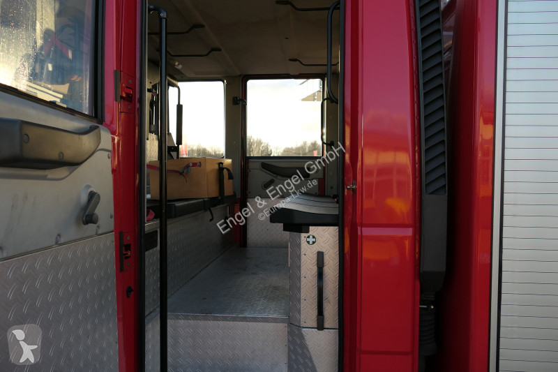 Camión Iveco FF 95 E LF 8 DoKa AHK 4X4 SFZ...