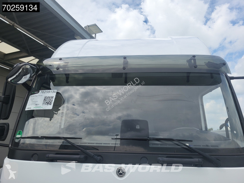 Vrachtwagen Mercedes 816 4X2 8tonner Thermo...
