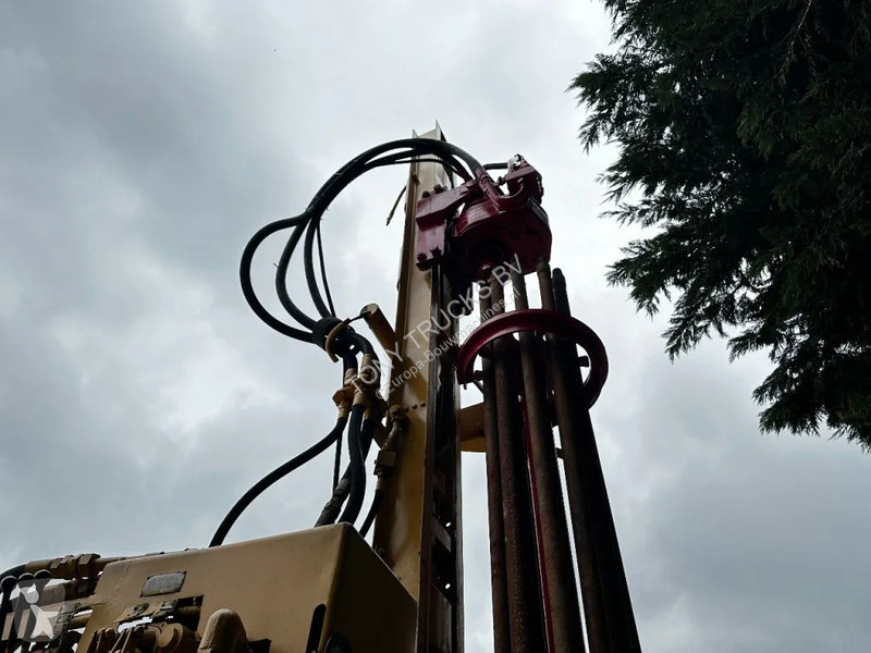 Camion Mercedes 2028 4X4 DRILLING RIG WIRTH M...
