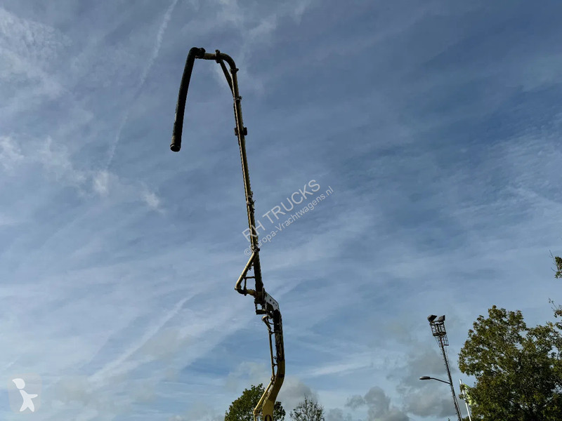 Camion Iveco 410 8X4 CIFA PUMP 24M + MIXER FULL...