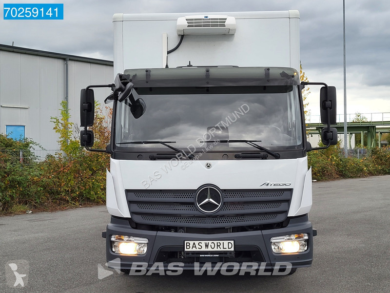 Camion Mercedes 816 4X2 7.49t Thermoking B-100...