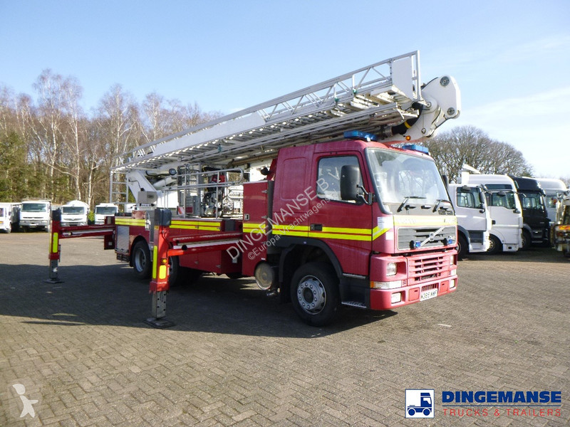 Camion Volvo 6x4 RHD Bronto Skylift F32HDT...