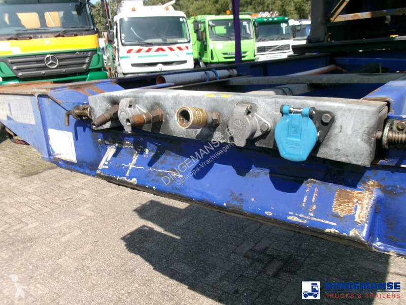 Kamion  Stack - 3 x container chassis...