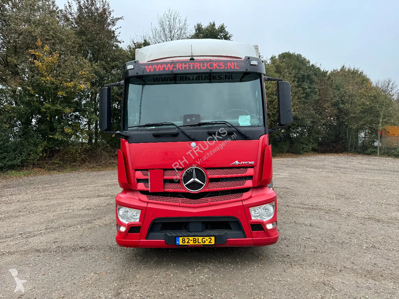 Vrachtwagen Mercedes 1927 4X2 4 UNITS EURO 6...