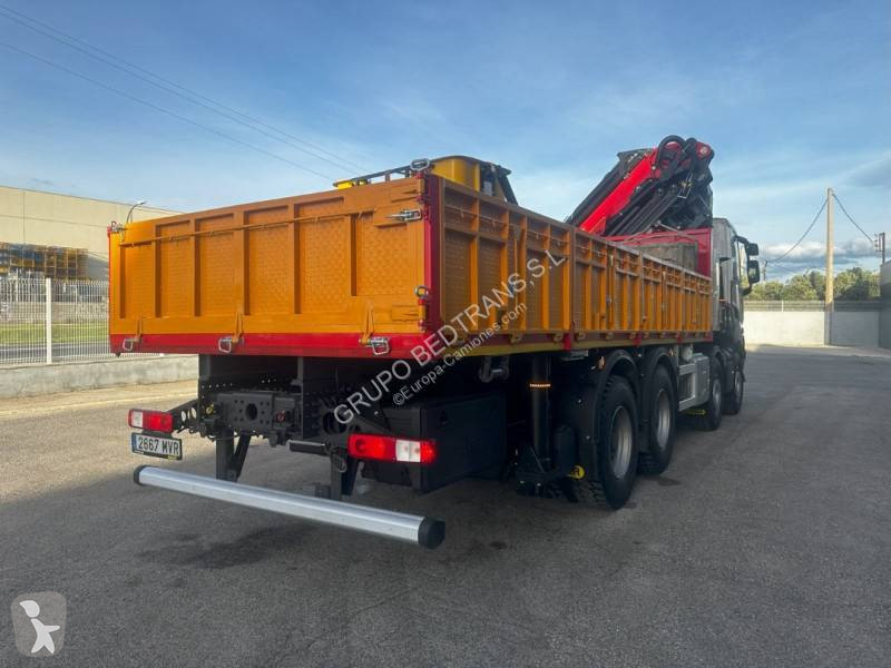 Kamion Renault Con pluma