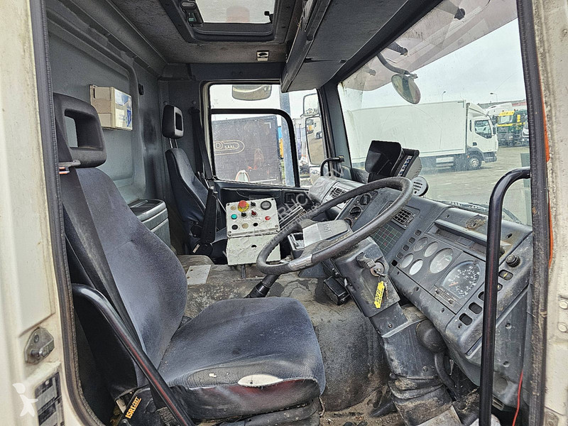 Vrachtwagen DAF 65210 EURO 2 STEEL