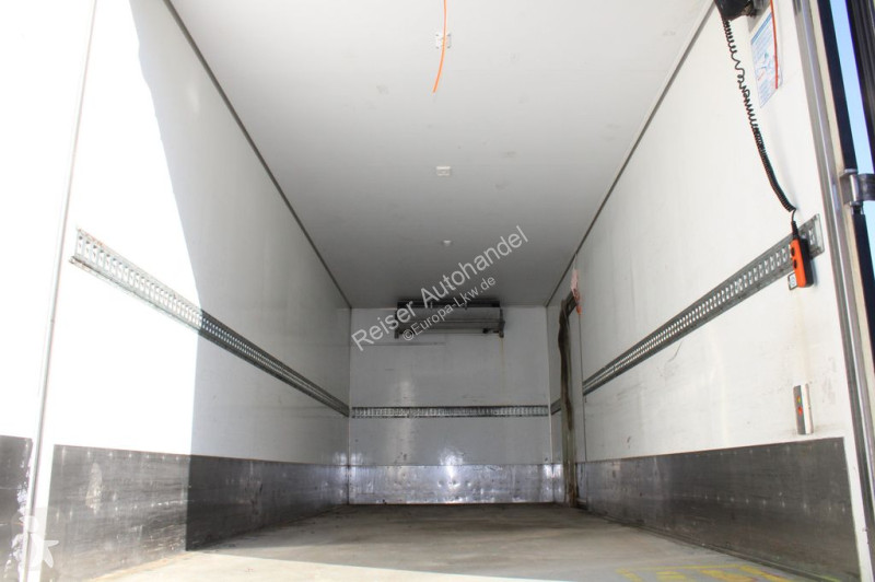 Kamion Mercedes 1318 Carrier Supra 750.LBW