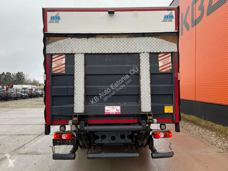 Kamion Mercedes 1827 4x2 BOX L=7538 mm
