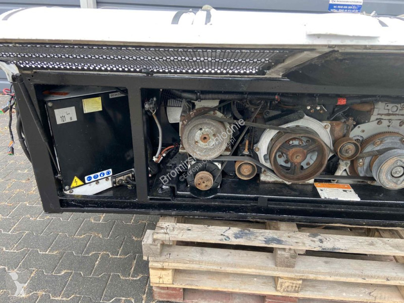 Camião  CARRIER SUPRA 950 UMT