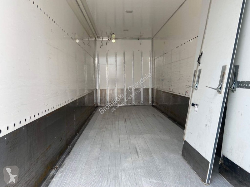 Camion  KUHLKOFFER VAK OHNE AGREGAT