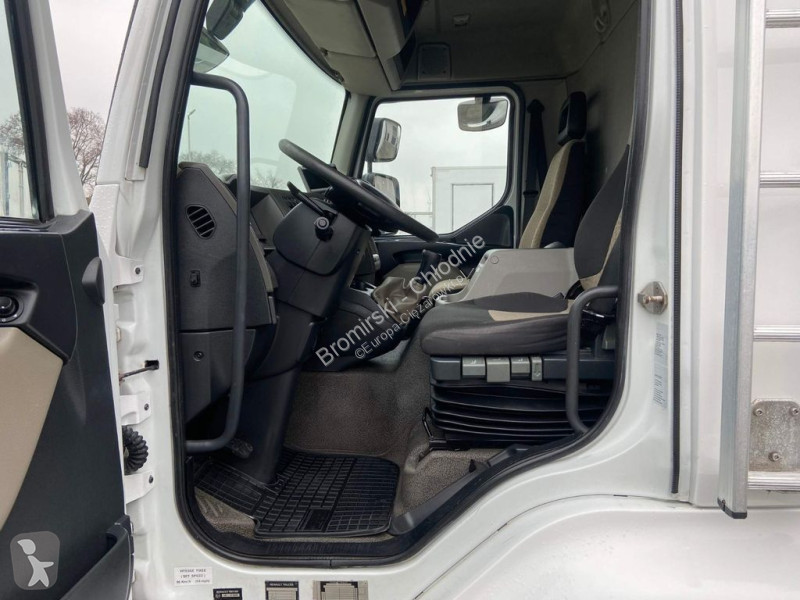 Camion Renault MIDLUM 270 DXI 16 T CARRIER...