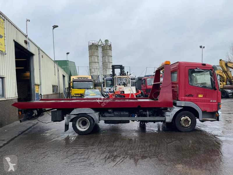 Vrachtwagen Mercedes 815 Recovery Truck Manual...