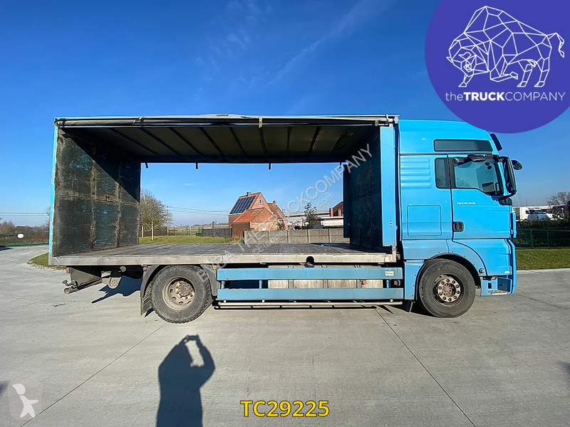 Camion MAN 440
