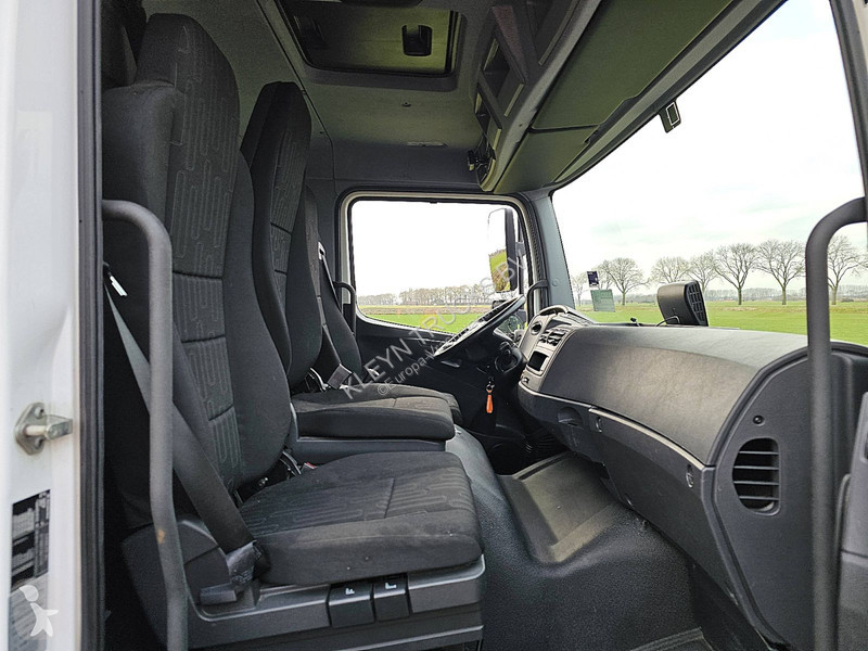 Camion Mercedes ATEGO 1224 L CARRIER LIT DOOR