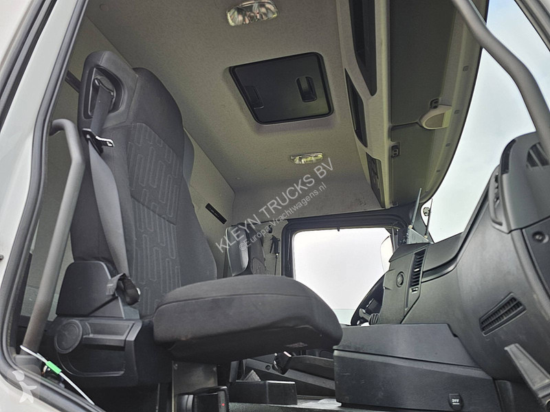 Kamion Mercedes AROCS 3 HIAB 232ES5