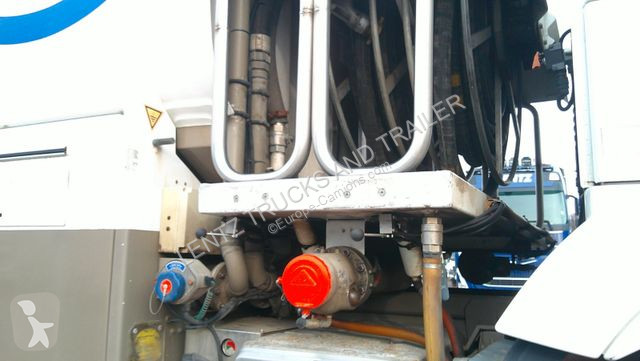 Lastbil Volvo 0-8X4--25400L-5 KAMMER-OBEN UNTEN...