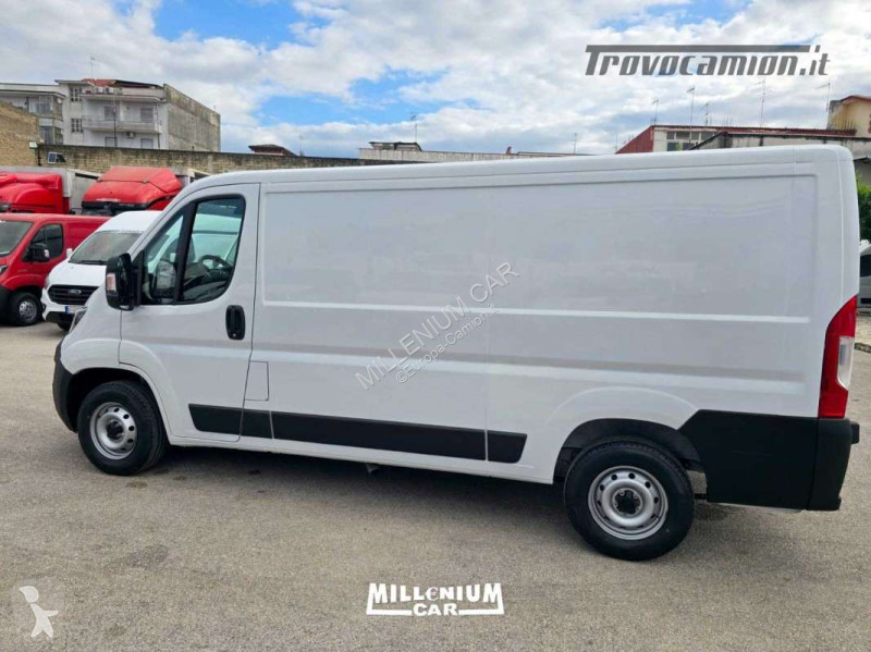 Autoutilitară Fiat L2H1 KM 77000 2022