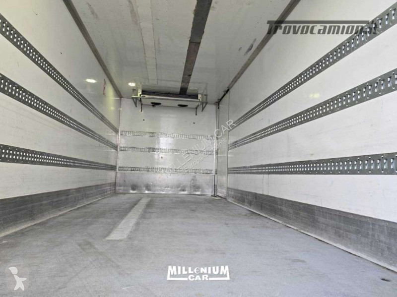 Kamion Iveco 140E22 CELLA 6,70 GRUPPO PEDANA...