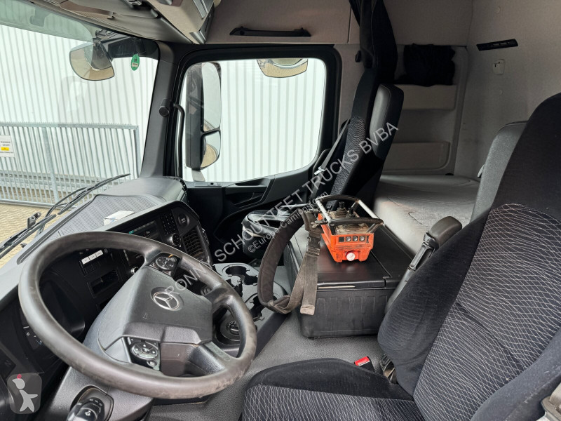Camion Mercedes Arocs 3351 AK 6x6 Arocs 3351 AK...
