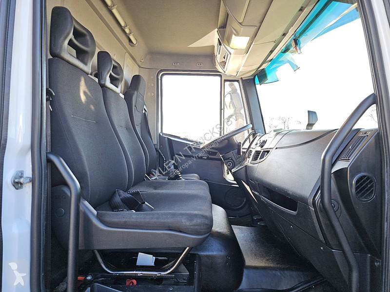 Kamion Iveco 120E25 EUROCARGO 3 SEATS AIRCO LIFT
