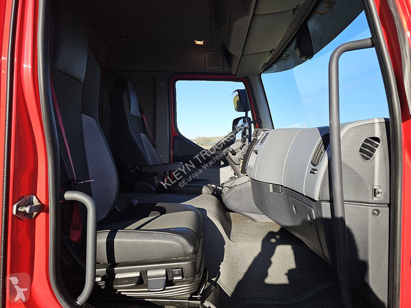 شاحنة Renault D 240 11.9T AIRCO LIFT
