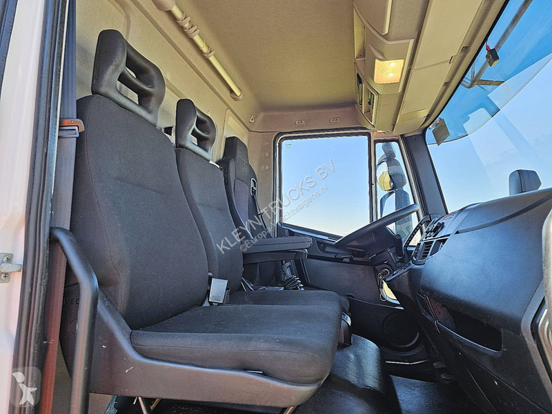 Kamion Iveco 120E25 EUROCARGO 3 SEATS AIRCO LIFT