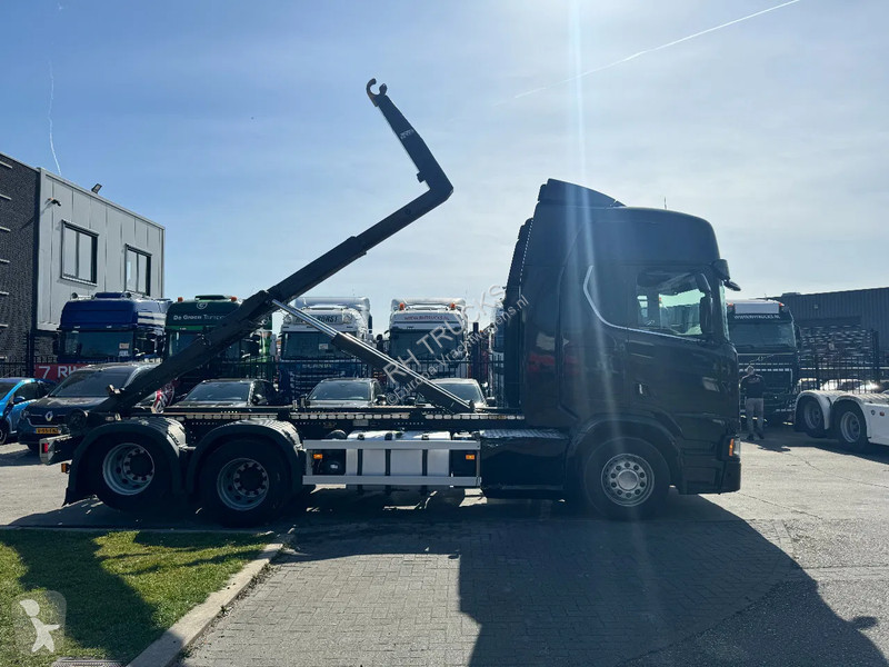 Kamion Scania R580 V8 6X2 VD HOOK 20T RETARDER...