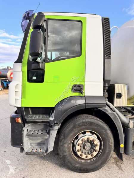 Camion Iveco  AD 190S 33/P