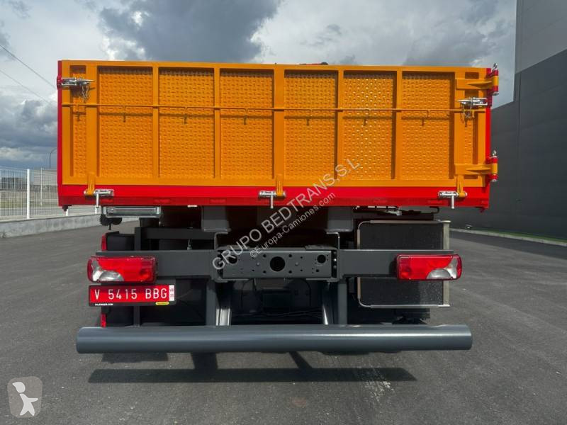 Camion Iveco Grúa