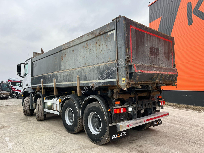 Kamion Mercedes Arocs 4151 8x4 BORDMATIC / FULL...