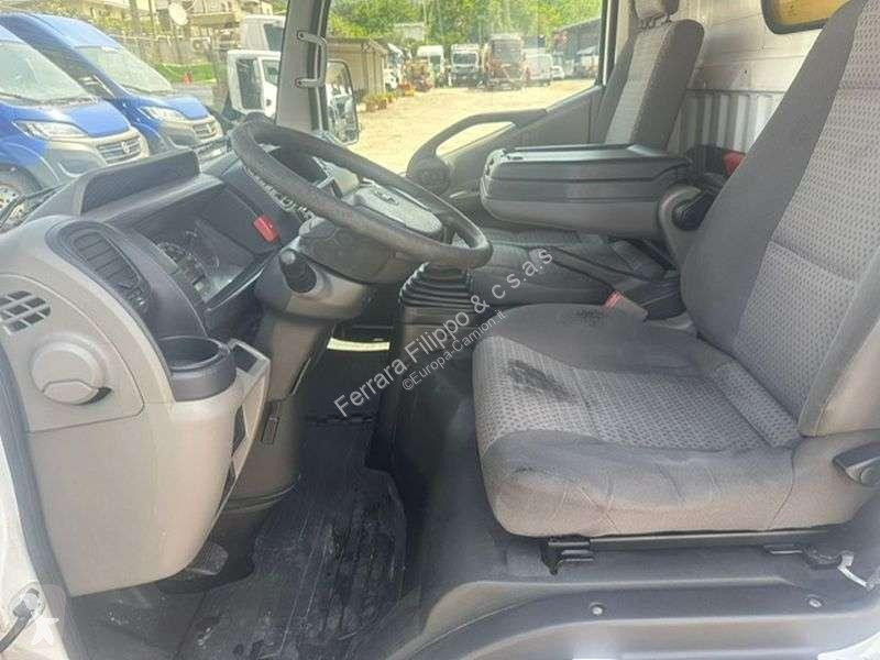 شاحنة Nissan cabstar 35-11