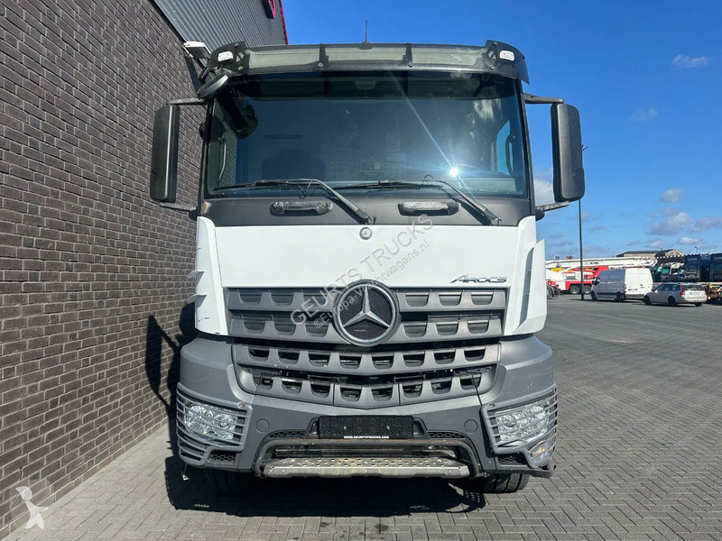 Lastbil Mercedes 4451 8X4 + SERMAC 5Z42...