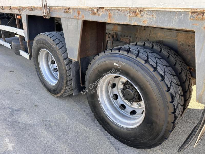 Camion Volvo 320