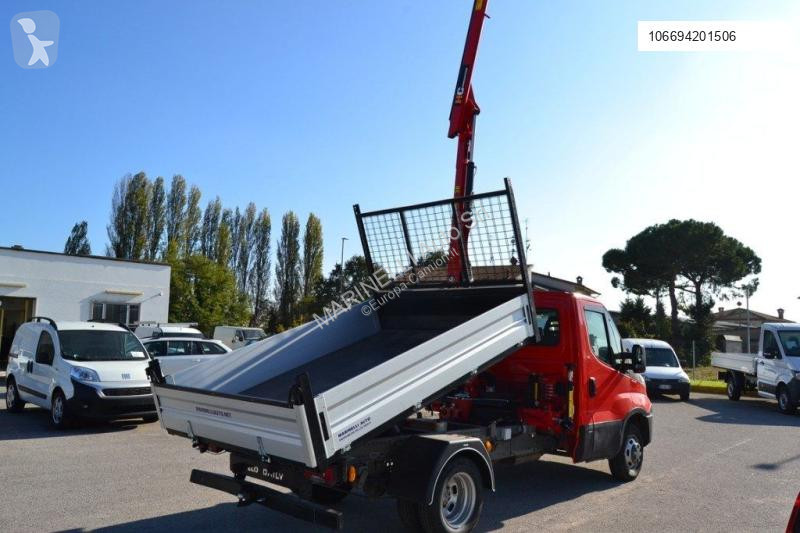 Véhicule utilitaire Iveco DAILY 35C13