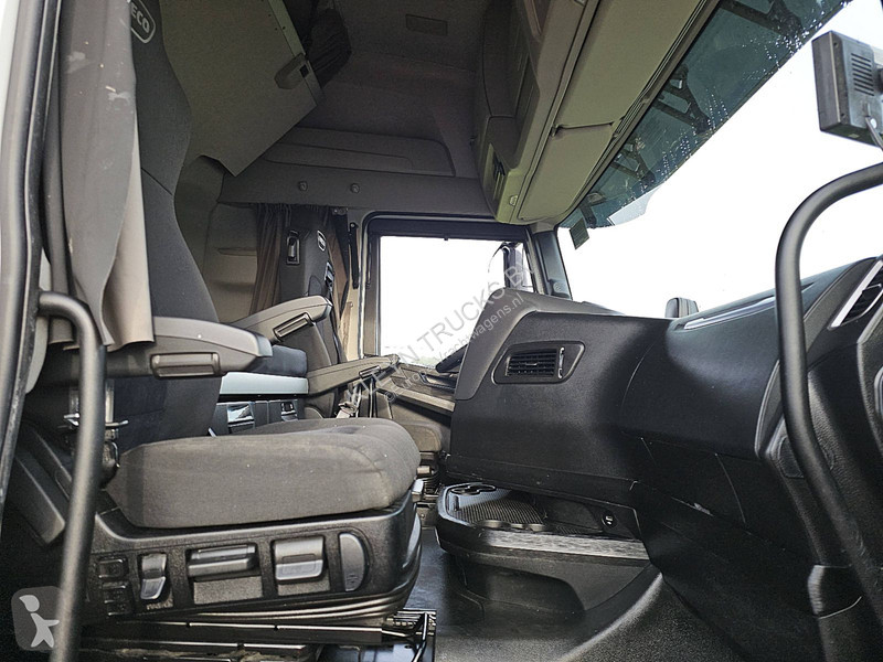 Camion Iveco AS260S46 LNG INT. STEERAXLE