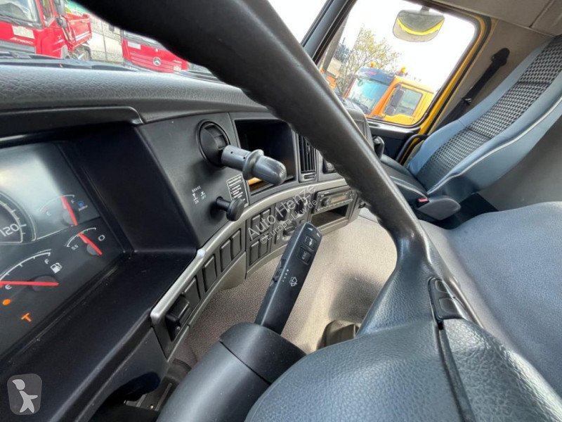 Camion Volvo FM 330 4x4 Pritsche Kran...