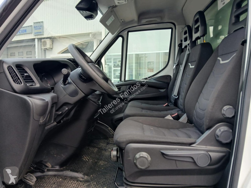 Veículo utilitário Iveco  35C16 20m3