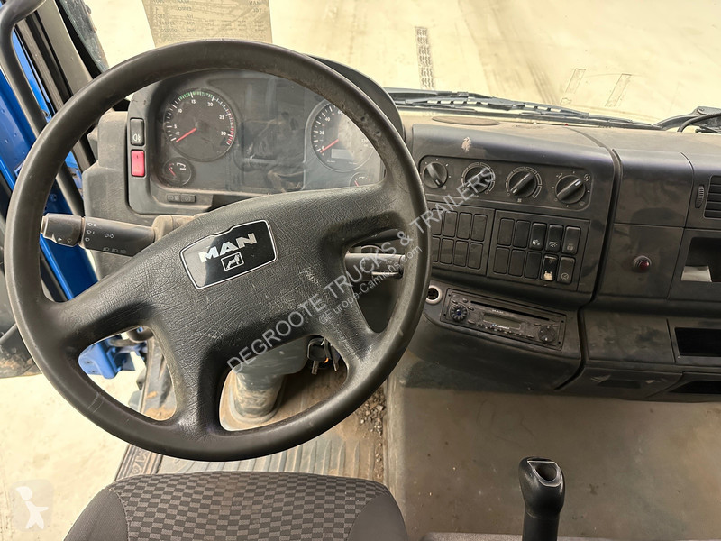 Vrachtwagen MAN 11.180