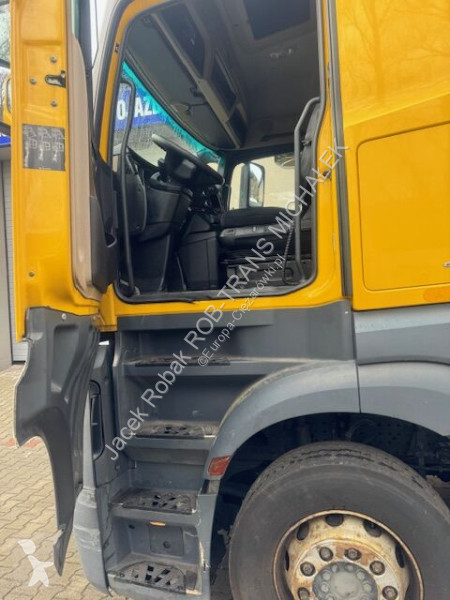 Kamion Mercedes 26-42