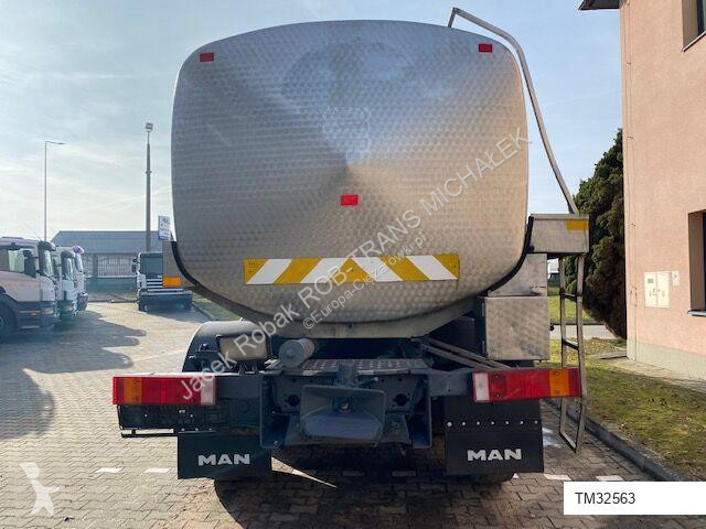 Camion MAN F 2000 /