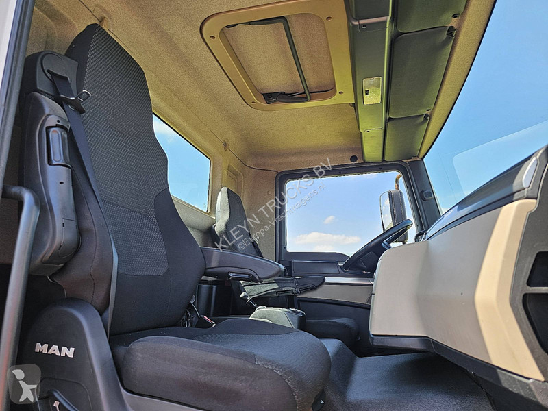 Camion MAN 12.250  LL AIRCO TAILLIFT
