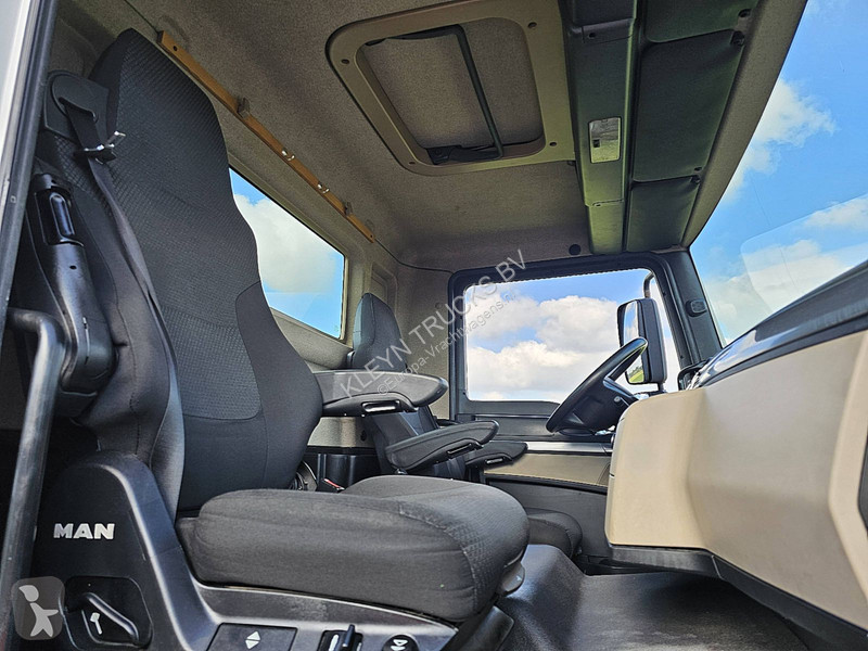 Camion MAN 12.250  LL AIRCO TAILLIFT