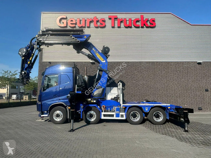 Camion Volvo 8X4 TREKKER / BAKWAGEN MET...